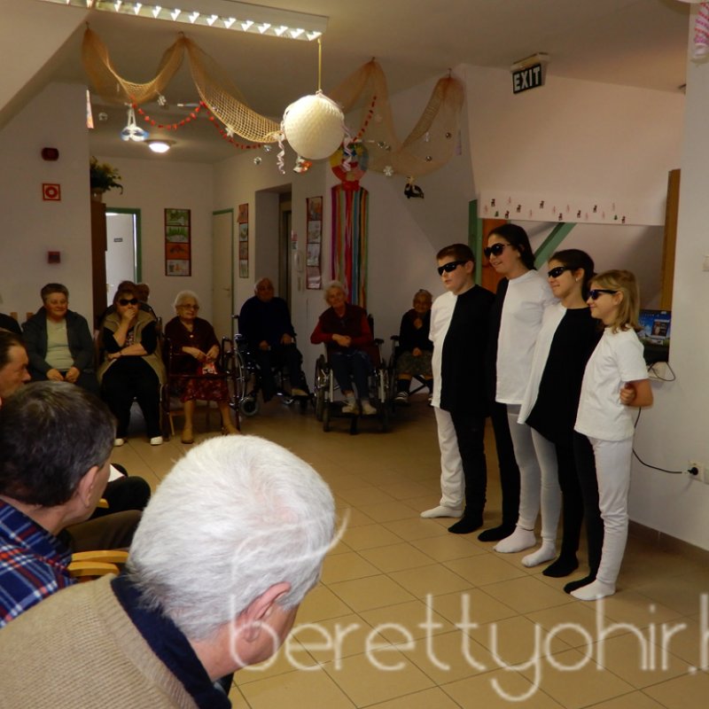 Farsang az idősotthonban 23